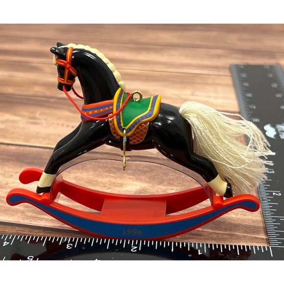 1996 HALLMARK KEEPSAKE ORNAMENT QX5674 LOVELY ROCKING HORSE BY LINDA SICKMAN - Picture 7 of 10